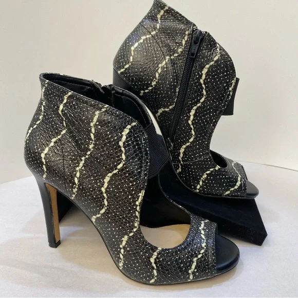 Gianni Bini Snakeskin Leather Peep Toe Ankle Bootie Stiletto Heel 7 - Picture 4 of 15